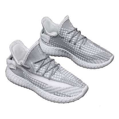 Breathable mesh flying shoes
