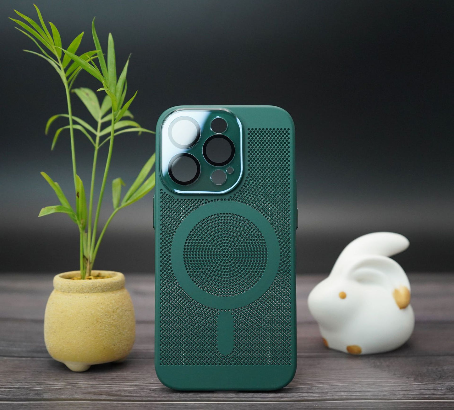 Crystal Fine Hole Heat Dissipation Magnetic Suction Phone Case