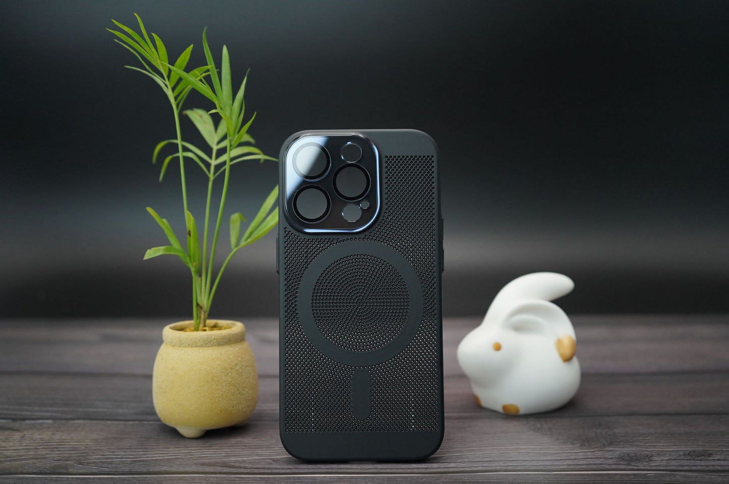 Crystal Fine Hole Heat Dissipation Magnetic Suction Phone Case