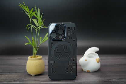 Crystal Fine Hole Heat Dissipation Magnetic Suction Phone Case