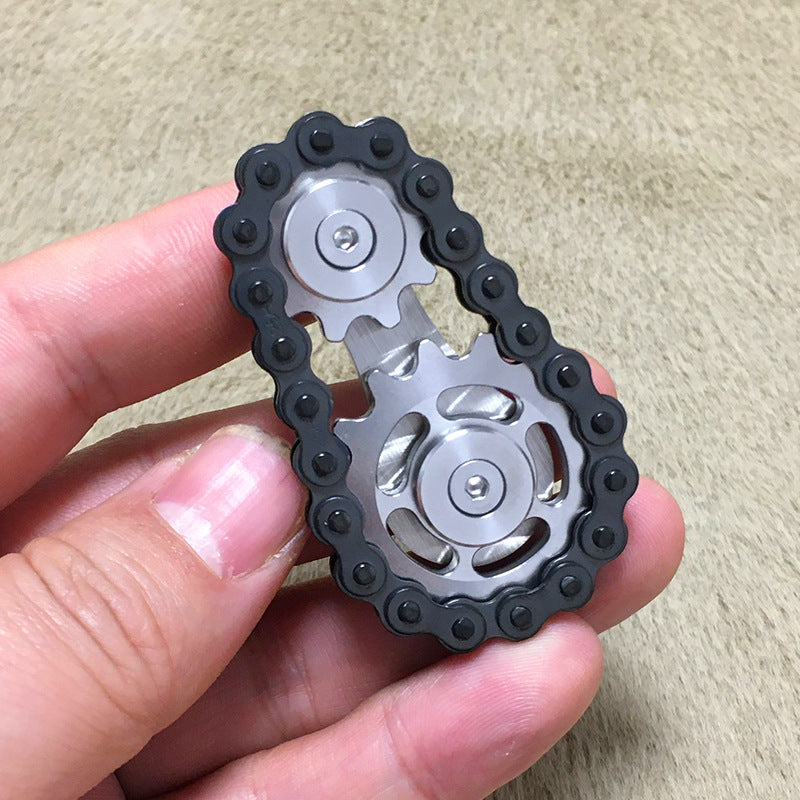 Chain - toothed flywheel finger top